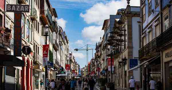 辰时右眼跳预测吉凶，揭示不同跳动方式的含义