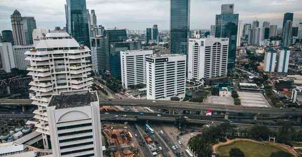 辰时右眼跳预测吉凶，揭示不同跳动方式的含义